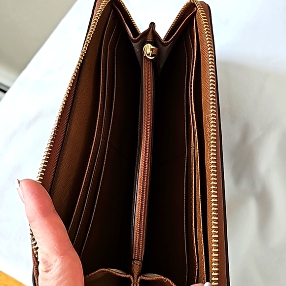 Michael Kors  Brown Zip Around Accordion Leather  Wallet - Picture 5 of 9
